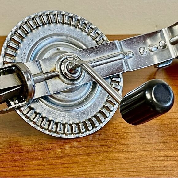 Vintage Another Androck Product Stainless Steel Bakelite Hand Mixer - Picture 5 of 14